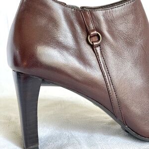 Bandolino Brown Leather Ankle Boots Size 8.5